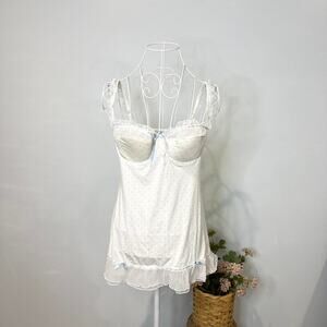 Gorgeous vintage Y2K white & baby blue polka dot mesh lace ruffle babydoll slip